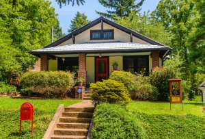 7 Lookout Dr Asheville NC-small-001-Front-666x453-72dpi